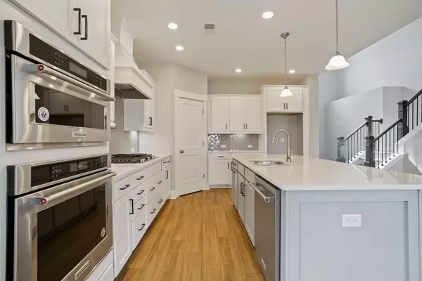 712 Twinflower Ln, Summerville, SC 29486