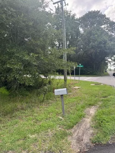 Lincolnville, SC 29485,915 Lincolnville Ave