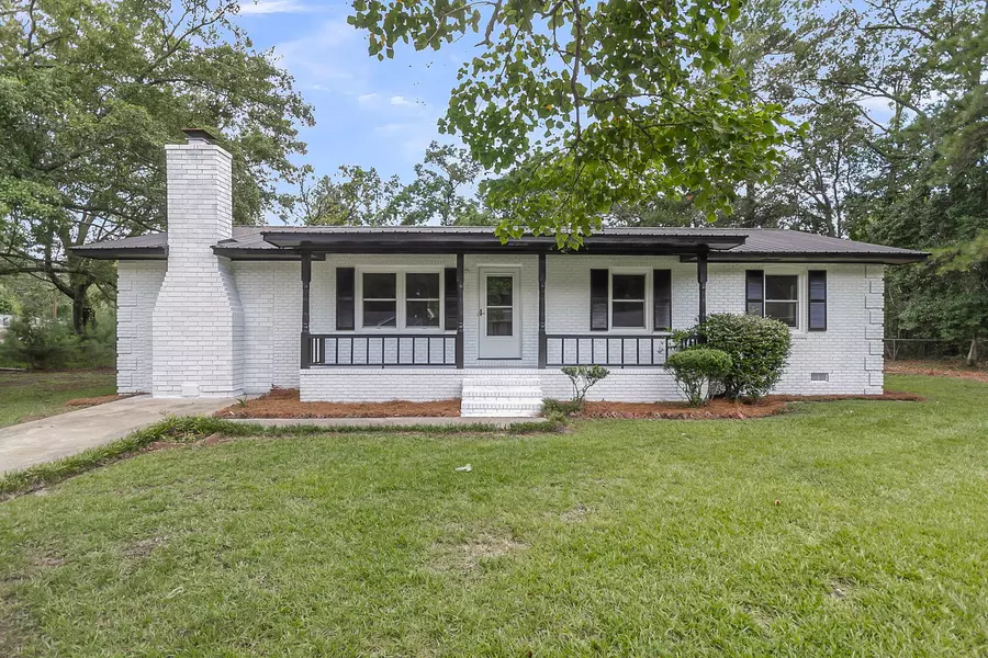 210 Arbor Rd, Summerville, SC 29485