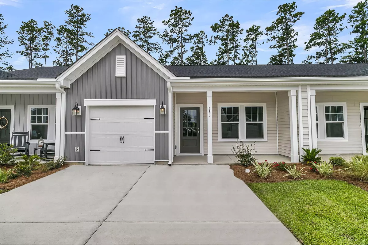 Summerville, SC 29486,950 Dusk Dr