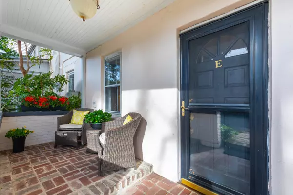 Charleston, SC 29401,55 Hasell St #E