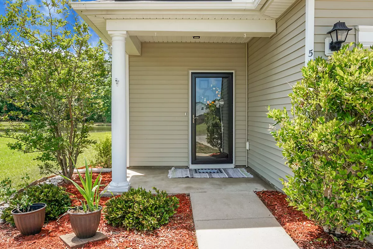 Goose Creek, SC 29445,515 Flycatcher Dr