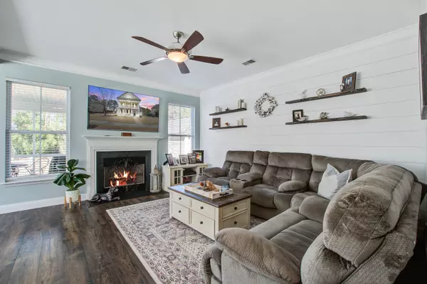 Mount Pleasant, SC 29466,1945 Hubbell Dr