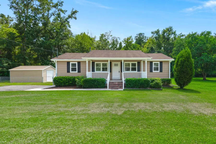 136 Gailmoor Dr, Ladson, SC 29456