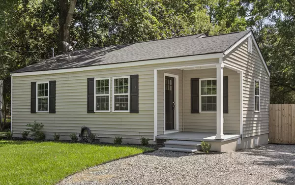 North Charleston, SC 29406,5438 Crown Ave