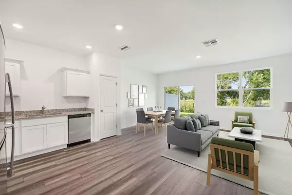 Summerville, SC 29486,401 Scarlett Maple St