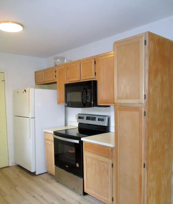 North Charleston, SC 29420,8404 Battle Forest Dr