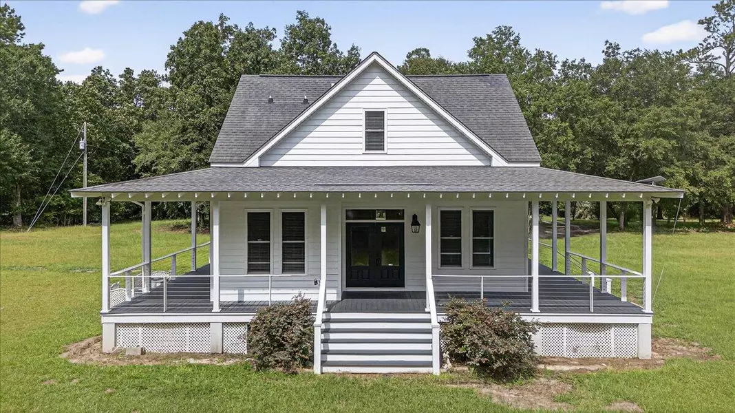 136 Fire House Rd, Holly Hill, SC 29059