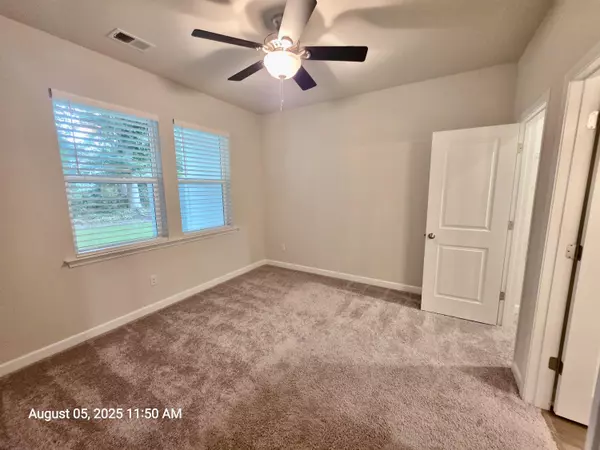 Summerville, SC 29485,5202 New Palm Ct