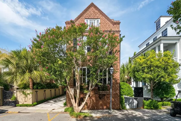 69 King St, Charleston, SC 29401