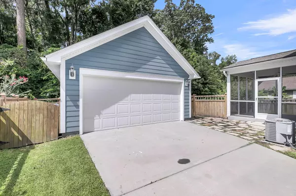 Johns Island, SC 29455,1617 Sparkleberry Ln