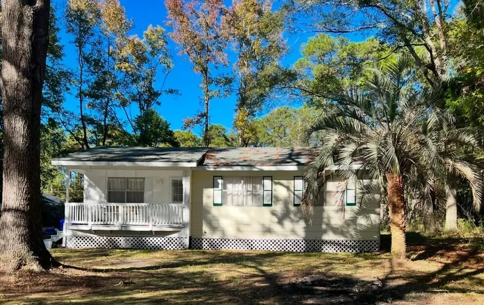 6144 Smith Rd, Ravenel, SC 29470