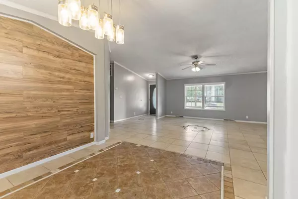 Summerville, SC 29483,250 W Medina St