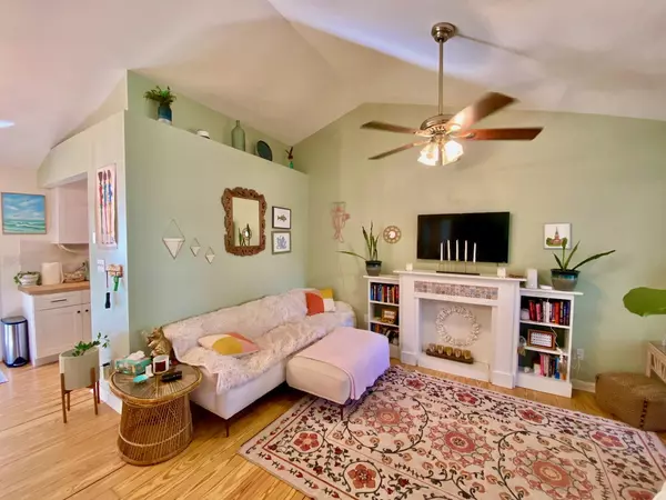 Edisto Island, SC 29438,8531 Raccoon Island Rd