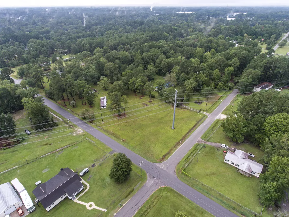 Summerville, SC 29483,0 Clemson Dr #12&12a