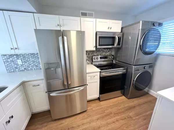 Hanahan, SC 29410,707 Andrea Ln