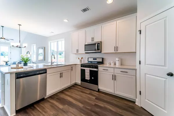 Summerville, SC 29486,119 Scout Dr