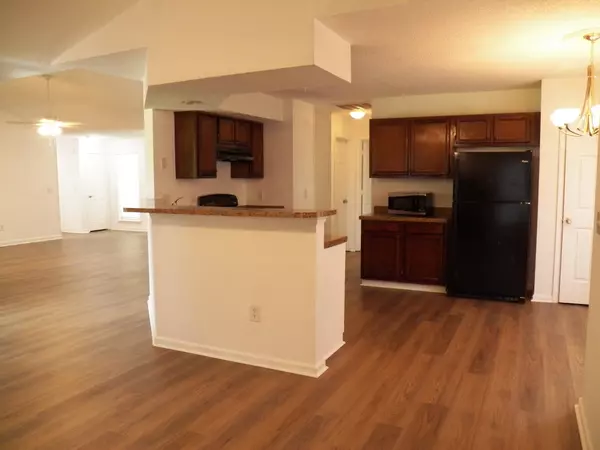 North Charleston, SC 29420,8382 Water Ash Way