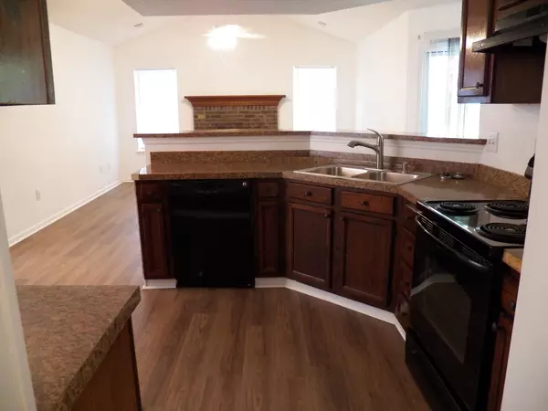 North Charleston, SC 29420,8382 Water Ash Way