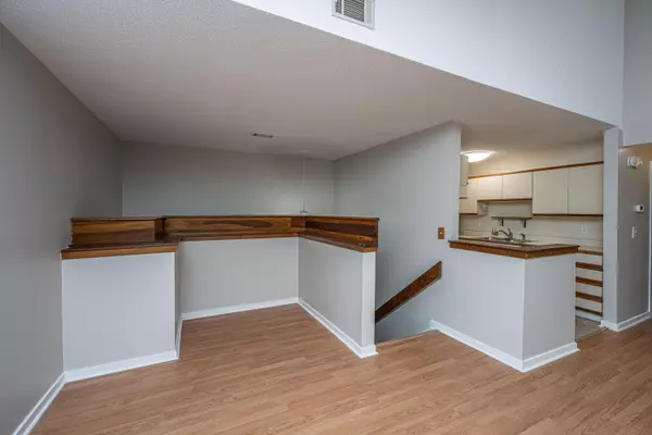 North Charleston, SC 29418,7945 Edgebrook Cir #Unit G