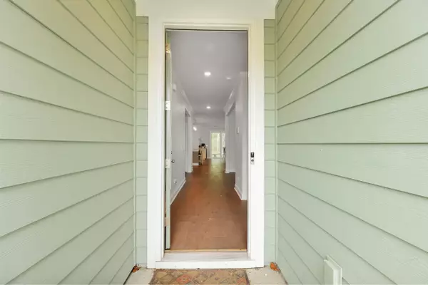 Summerville, SC 29486,228 Shortmarsh St