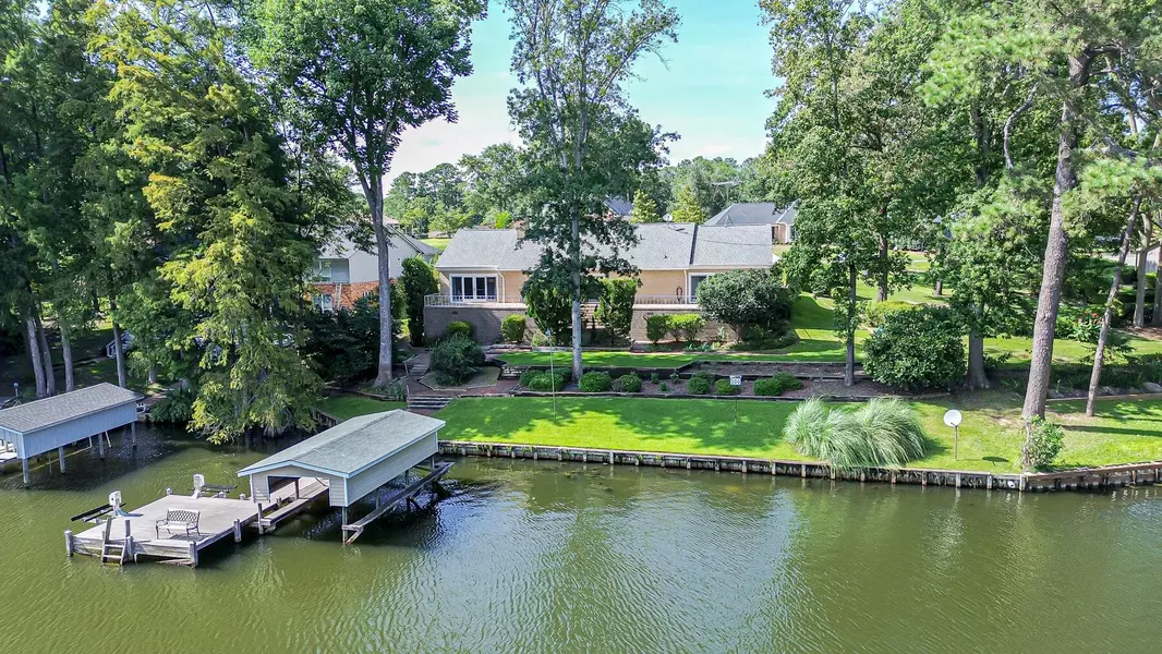 419 Santee Dr, Santee, SC 29142