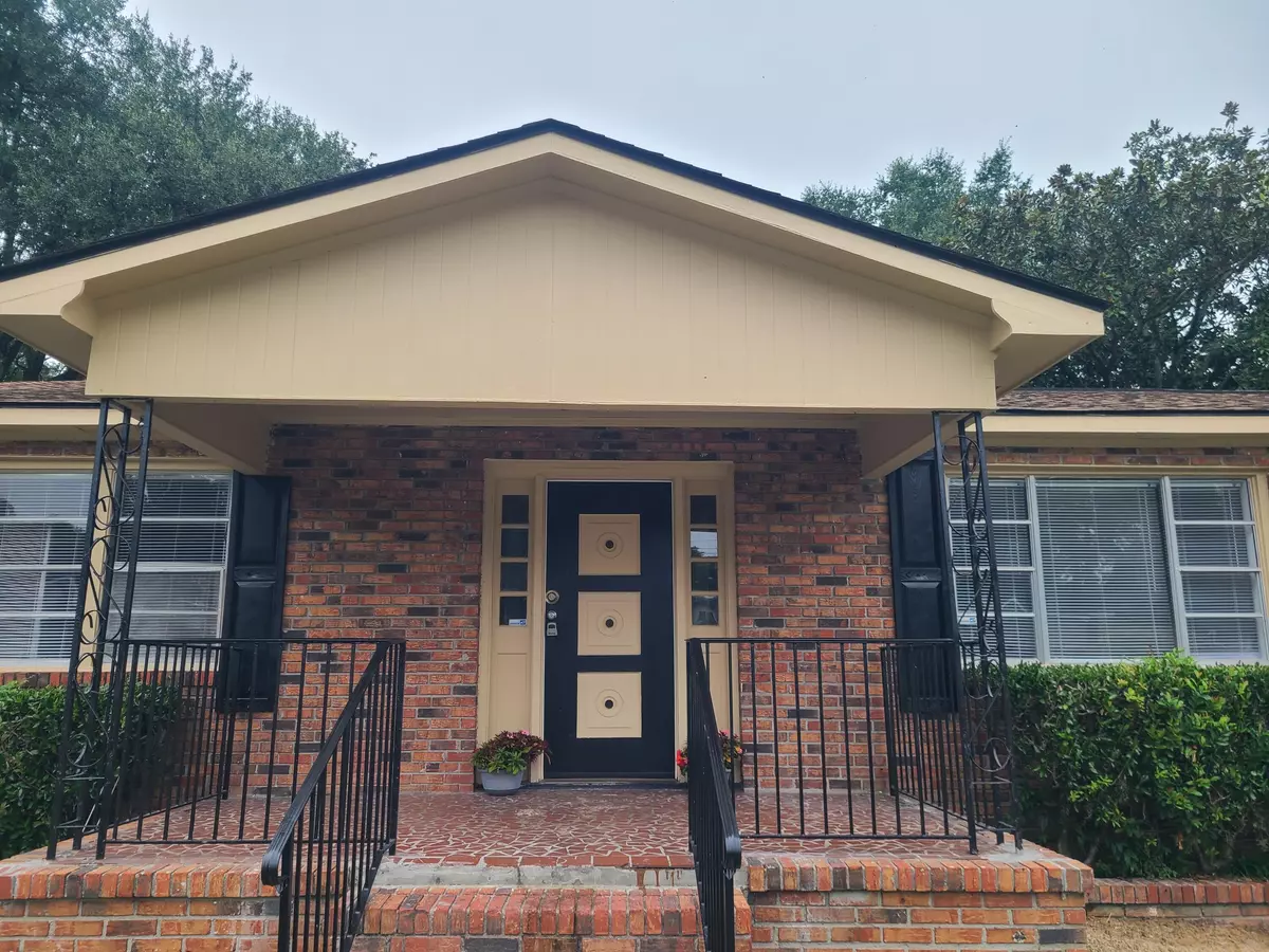 North Charleston, SC 29406,2016 Spruce Blvd