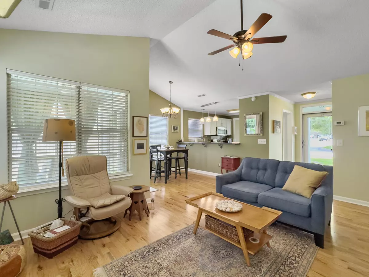 Summerville, SC 29485,415 Salterton St