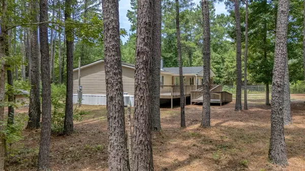 Saint Stephen, SC 29479,728 Huskie Ln