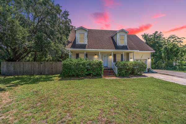 1477 Theresa Dr, Charleston, SC 29412