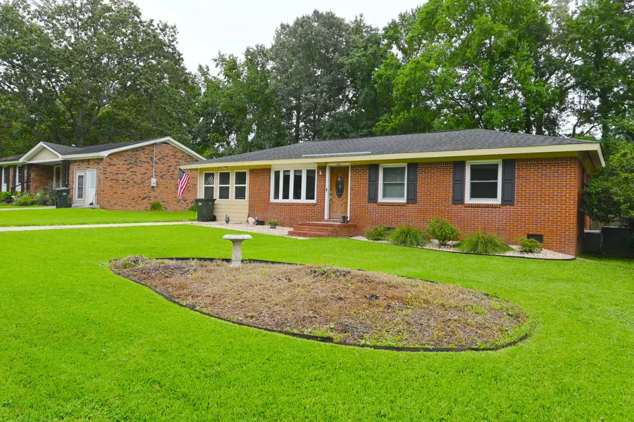 301 Farm Rd, Goose Creek, SC 29445