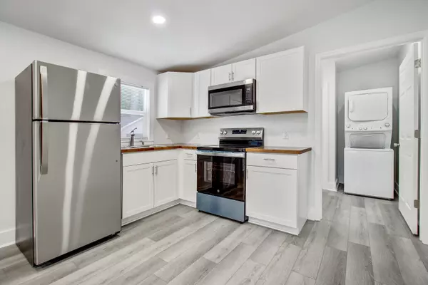 Charleston, SC 29414,816 E Estates Blvd #B