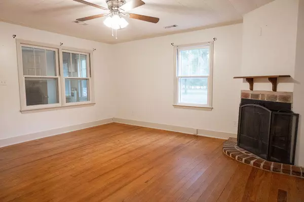 Walterboro, SC 29488,1501 Edward Rd