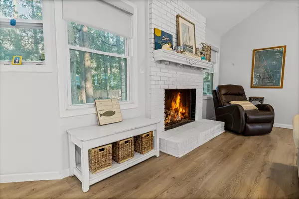 Summerville, SC 29485,301 Stratford Dr