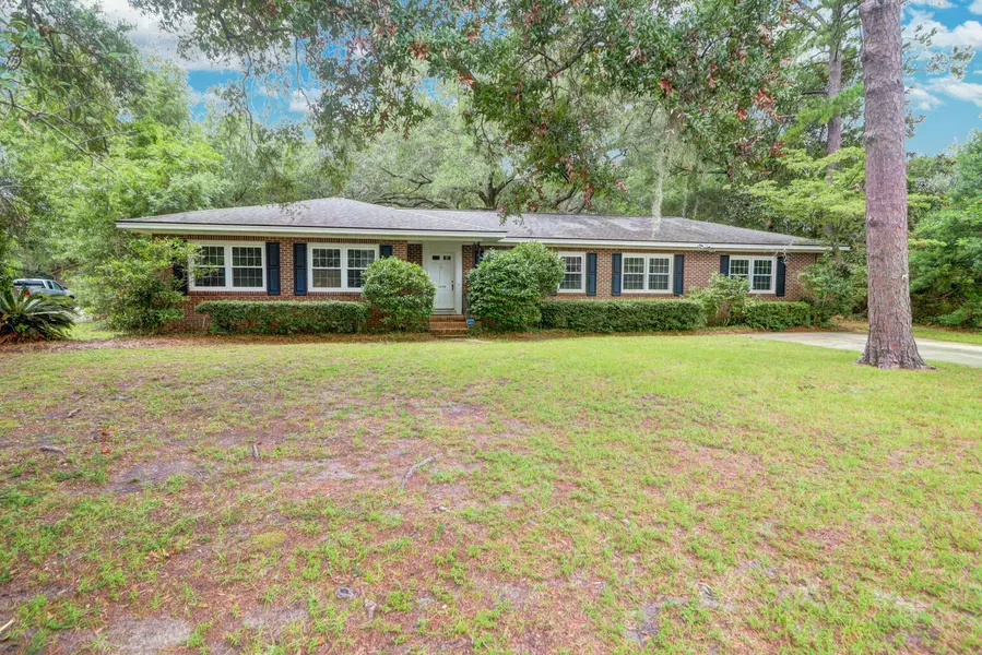 1006 Lakeview Dr, Mount Pleasant, SC 29464