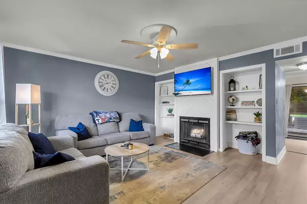 North Charleston, SC 29406,8056 Thelen St