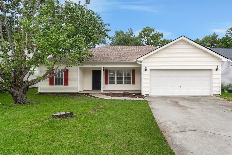 109 Wisteria Ct, Summerville, SC 29486