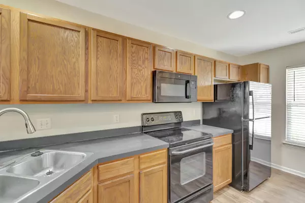 North Charleston, SC 29420,5200 Fernland Way