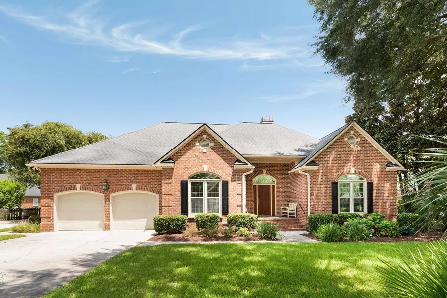 1352 Topsail Ct, Mount Pleasant, SC 29464