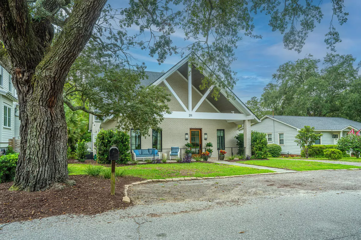 Mount Pleasant, SC 29464,211 Freeman St