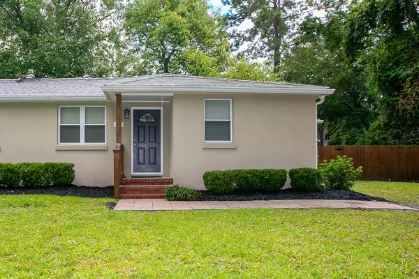 2136 Parkway Dr #B, Charleston, SC 29412