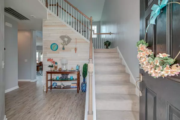 Summerville, SC 29486,763 Redbud Ln