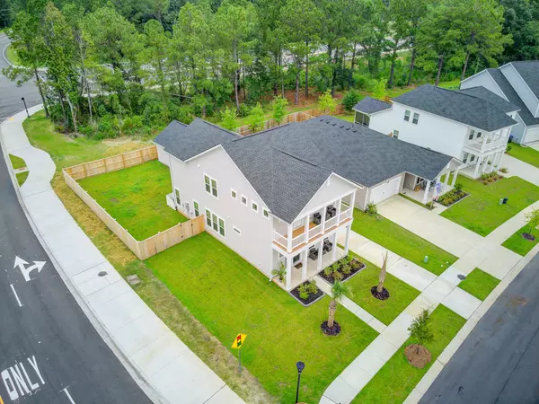 Summerville, SC 29483,254 Red Bluff St
