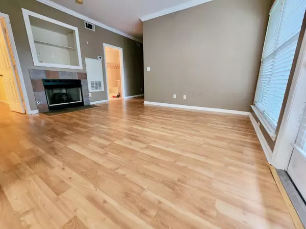 Charleston, SC 29412,700 Daniel Ellis Drive #14208
