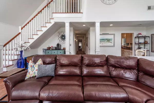 Folly Beach, SC 29439,212 W Indian Ave