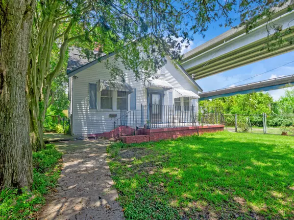 Charleston, SC 29403,4 Poplar St
