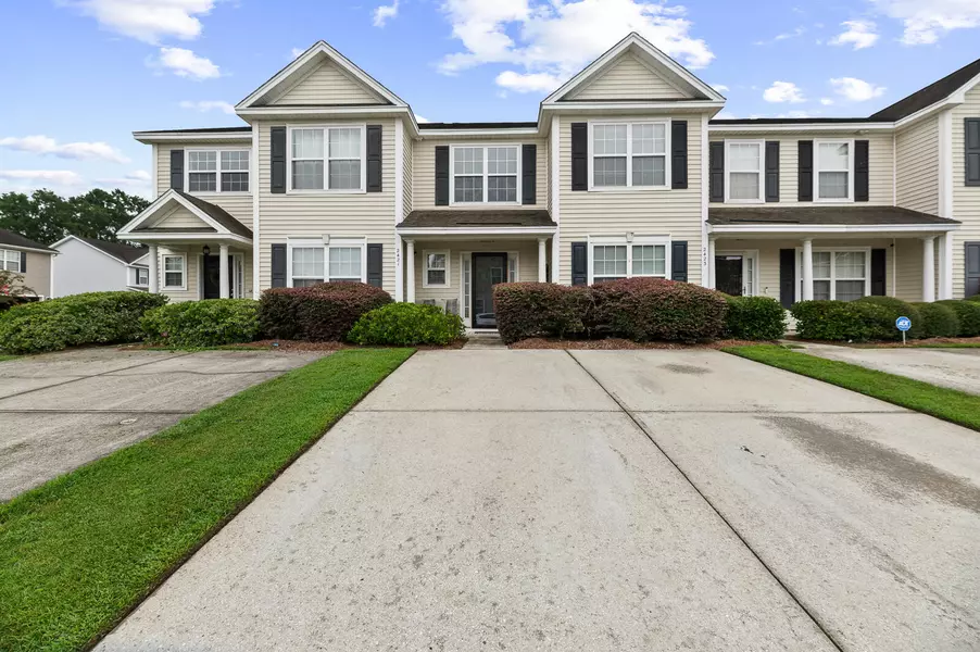 2421 Scholar Ln, North Charleston, SC 29406