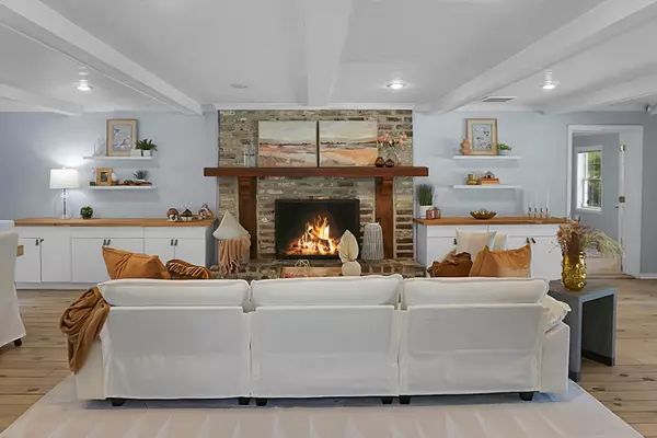 Charleston, SC 29412,734 Sterling Dr