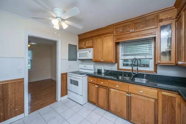 Hanahan, SC 29410,1010 W Recess Rd