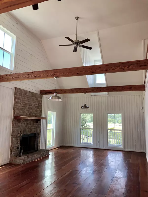 Awendaw, SC 29429,2040 Waxwing Way
